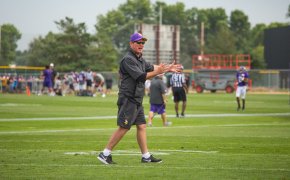 Mike Zimmer clapping hands