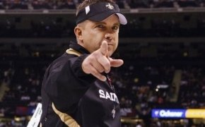 New Orleans Saints coach Sean Payton pointing