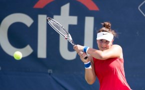 Bianca Andreescu crushes at backhand at the Citi Open