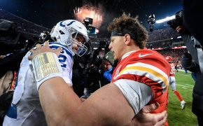 Andrew Luck and Patrick Mahomes shake hands