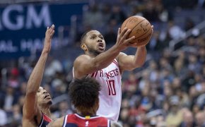 The Clippers' Eric Gordon driving for a layup