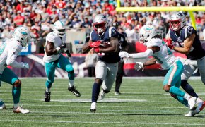 Sony Michel Patriots RB running through tackles