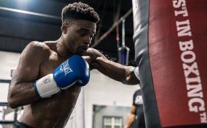 Errol Spence Jr works out in the gym