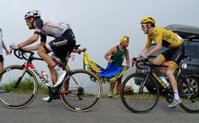 TDF riders grinding out a climb.