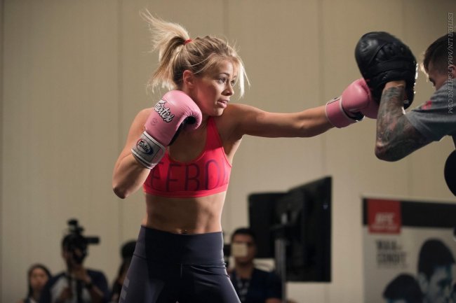 Paige VanZant showing off at UFC on Fox 21 Open Workout