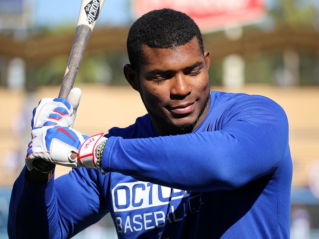 Puig warming up with the bat