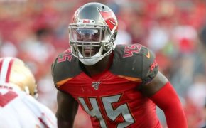 Buccaneers rookie LB Devin White at the line of scrimmage