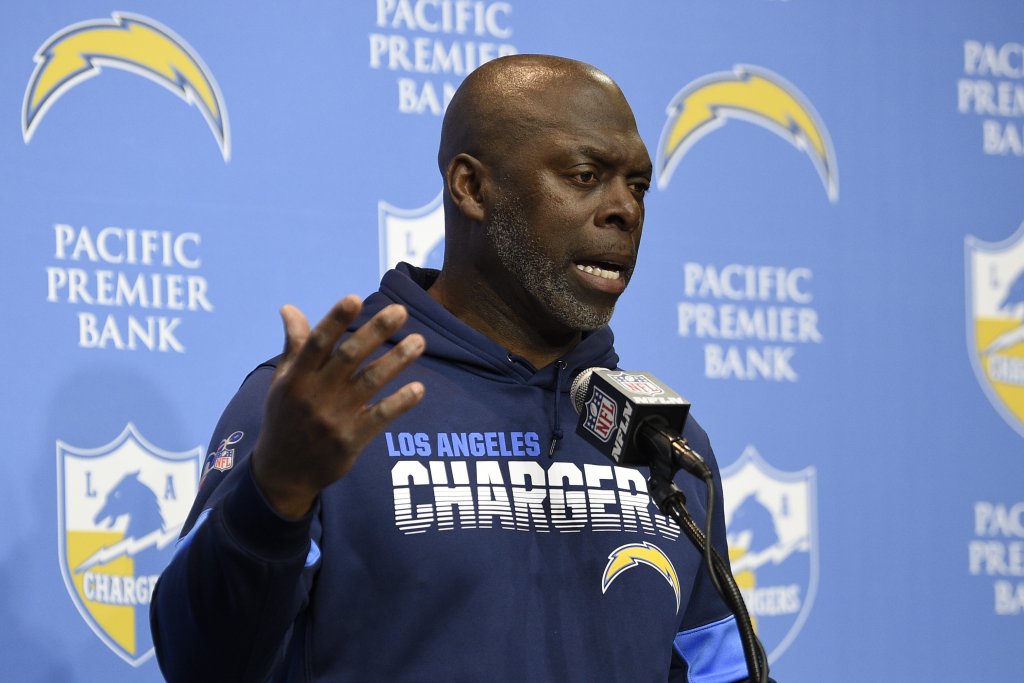 After Lynn Fired, See Odds on Chargers' Next Head Coach - Brian Daboll