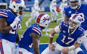 Buffalo Bills celebrate against Indianapolis Colts