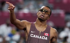 Andre De Grasse pointing