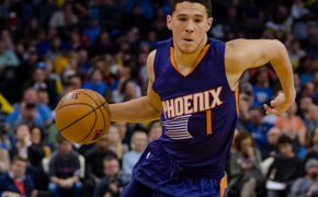 Devin Booker dribble drive with right hand