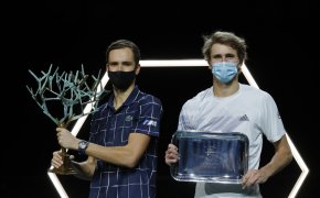Alexander Zverev, Daniil Medvedev, trophy presentation