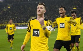 Dortmund's Marco Reus, center, celebrates