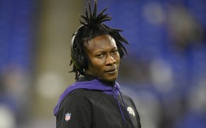 Marquise Brown, wide receiver, Baltimore Ravens, warms up