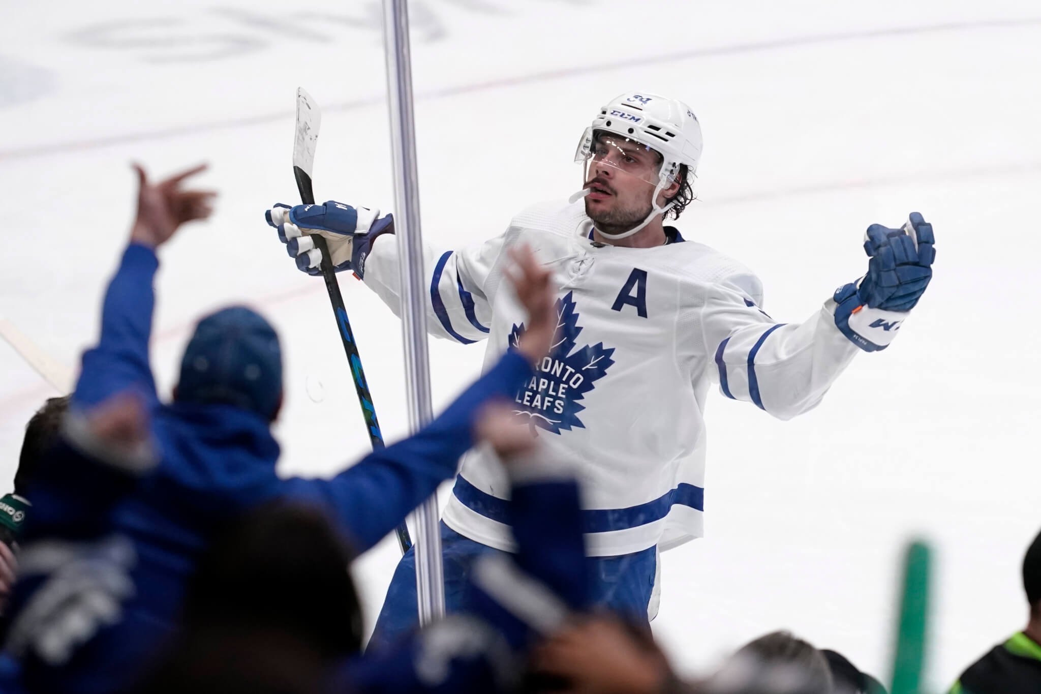 Auston Matthews reacts, Toronto Maple Leafs