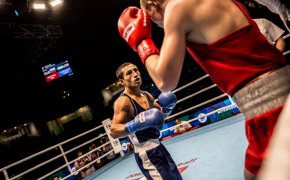 Murodjon Akhmadaliev boxing against Fazliddin Gaibnazarov