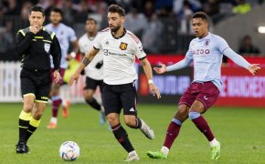 Bruno Fernandes of Manchester United controls the ball