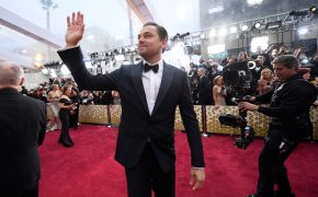 Leonard DiCaprio arrives on the red carpet.