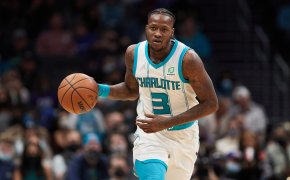 Terry Rozier dribbles, Charlotte Hornets