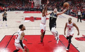 Milwaukee Bucks guard Grayson Allen (7) goes to the basket against Chicago Bulls during the second half of game.