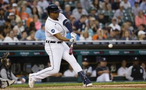 Detroit Tigers second baseman Jonathan Schoop swinging at a pitch
