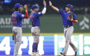 Cubs players high-fiving