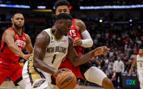 New Orleans Pelicans forward Zion Williamson driving to the hoop