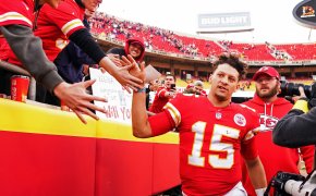 Patrick Mahomes slaps hands with fans