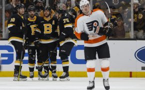 Boston Bruins celebrate vs Philadelphia Flyers