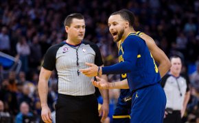 Steph Curry talking to an official