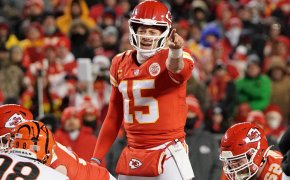 Patrick Mahomes pointing at line of scrimmage