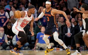 Jimmy Butler drives versus the Knicks. Heat vs Knicks