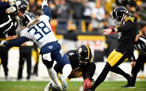 The Pittsburgh Steelers are 2.5-point home favorites over the Tennessee Titans in the NFL Week 9 TNF game.