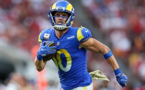 Los Angeles Rams wide receiver Cooper Kupp (10) runs for a touchdown against the Tampa Bay Buccaneers