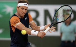 Casper Rudd faces Alexander Zverev in French Open semifinals